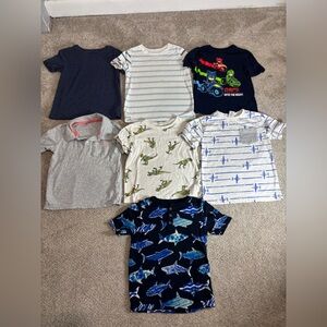Lot of 5T short sleeve shirts toddler boy little boy Old Navy sharks dinosaurs